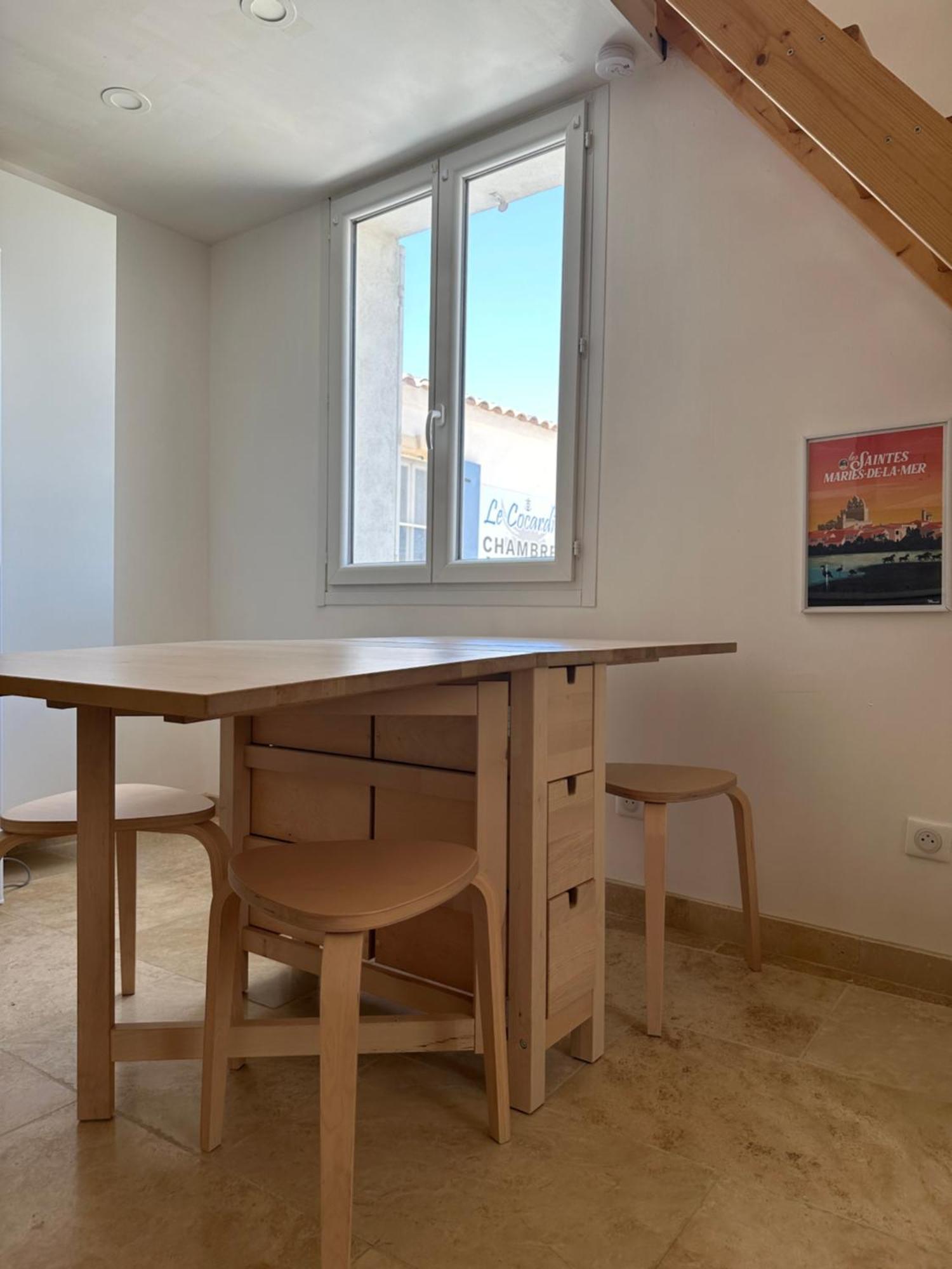 Appartement Avec Vue Sur L Eglise Des Saintes 外观 照片