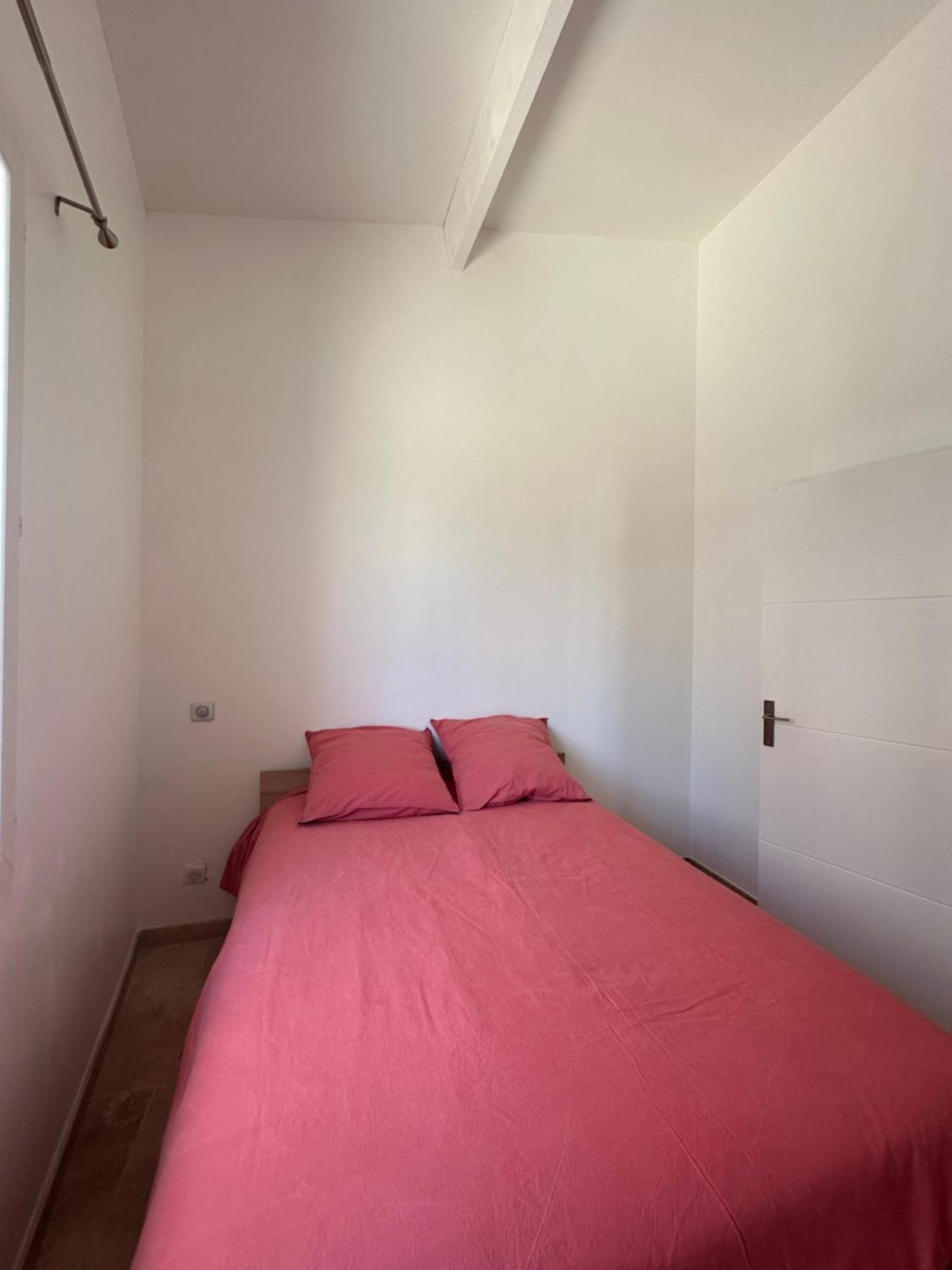 Appartement Avec Vue Sur L Eglise Des Saintes 外观 照片