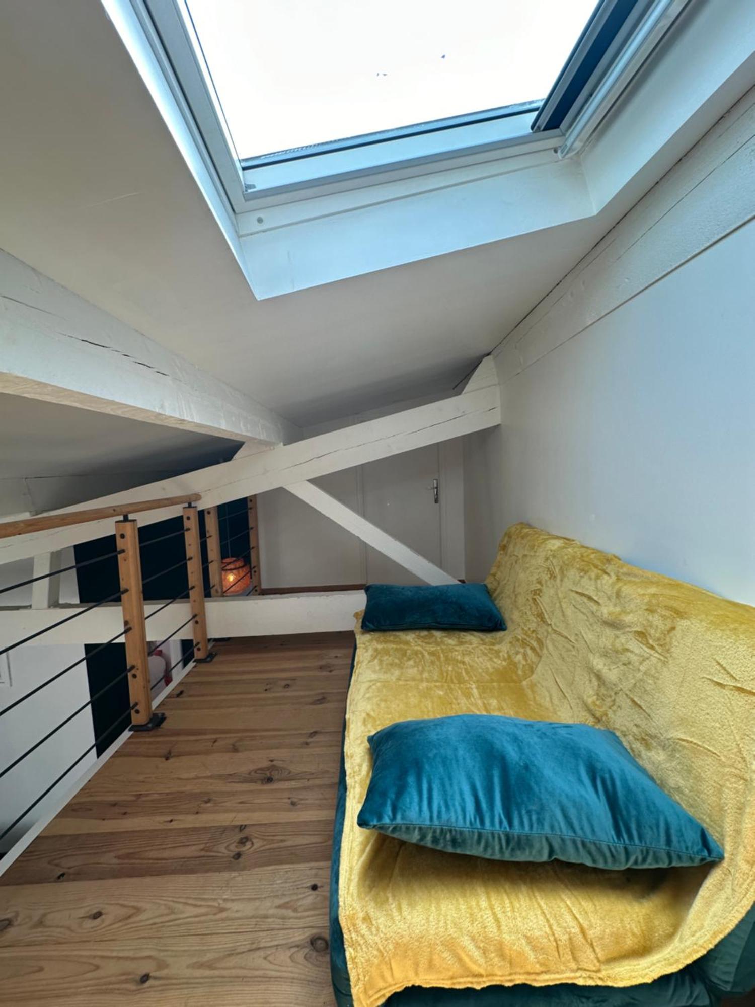 Appartement Avec Vue Sur L Eglise Des Saintes 外观 照片